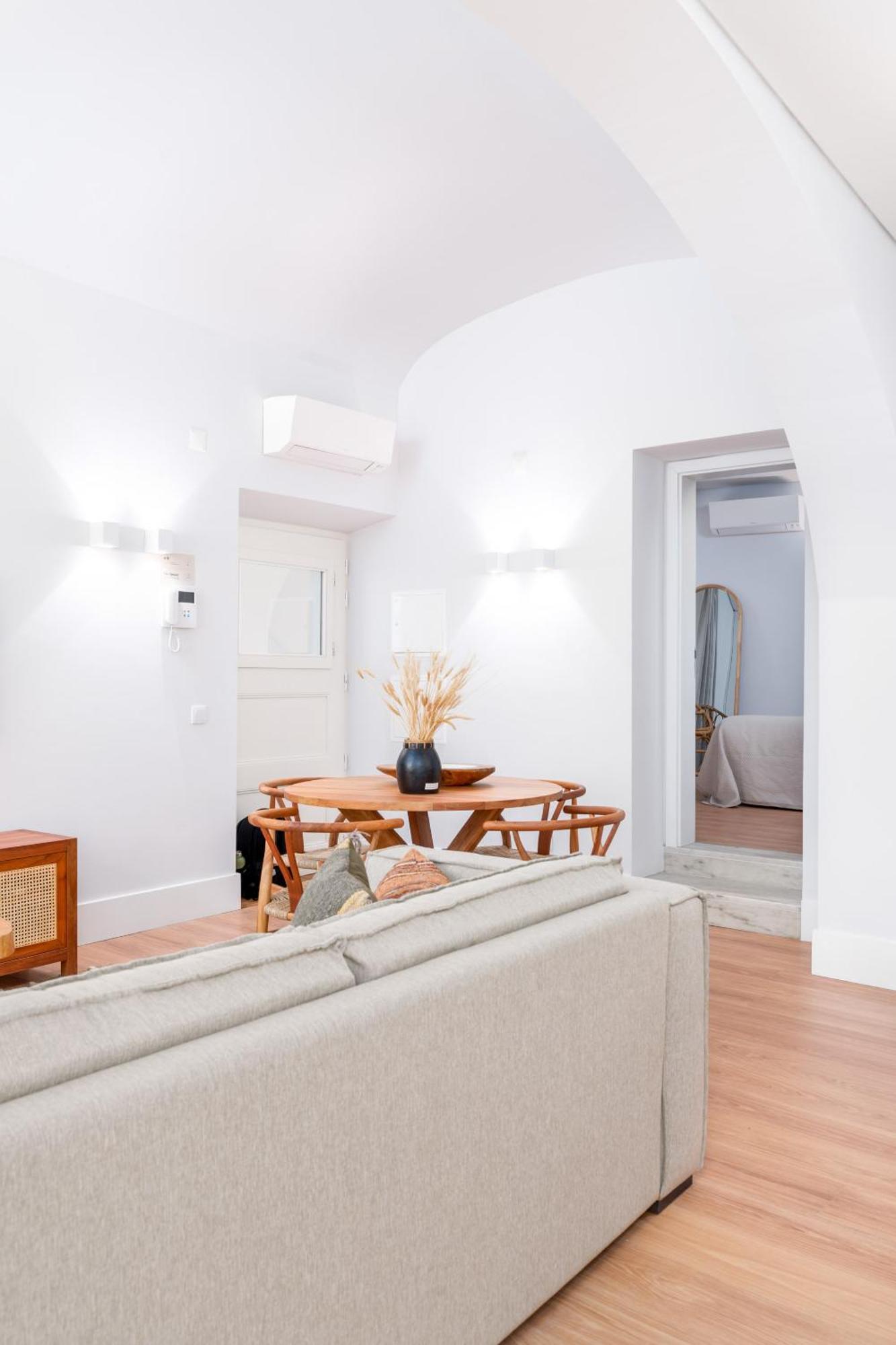 Limehome Evora Rua De Machede 61 Ruang foto