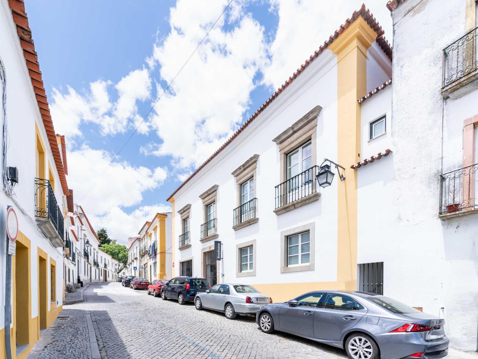 Limehome Evora Rua De Machede 61 Bagian luar foto