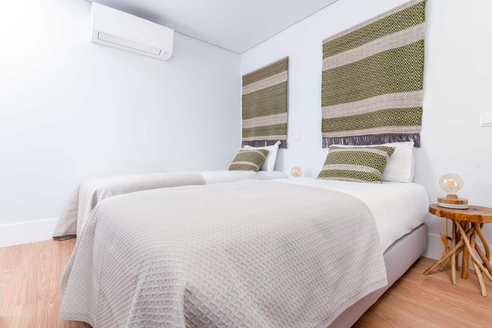 Limehome Evora Rua De Machede 61 Bagian luar foto